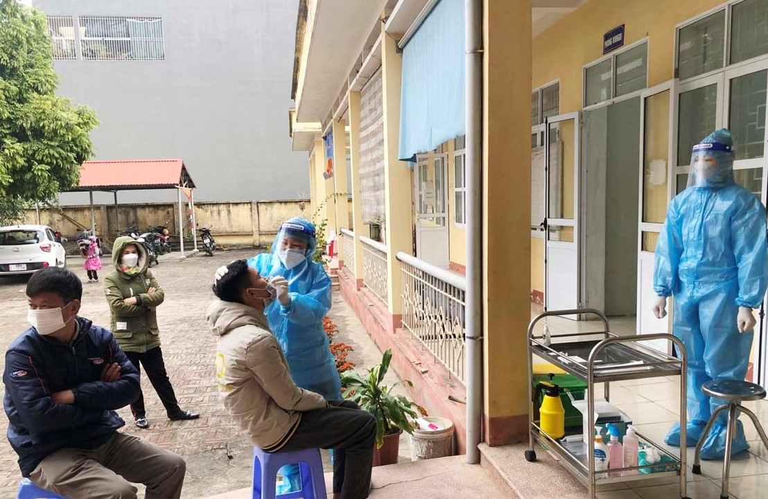 Trạm Y tế phường Thịnh lang (TP H&amp;ograve;a B&amp;igrave;nh) tăng cường s&amp;agrave;ng lọc đối tượng mắc Covid -19 tr&amp;ecirc;n địa b&amp;agrave;n