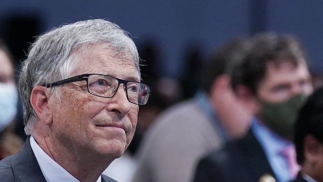 Bill Gates ước m&amp;igrave;nh đ&amp;atilde; h&amp;ograve;a đồng hơn khi c&amp;ograve;n đi học