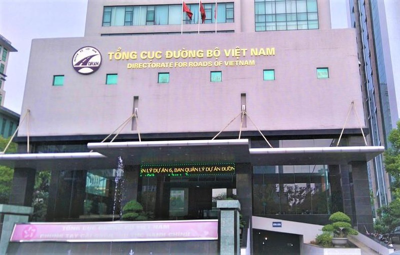 Tổng số thu ph&amp;iacute; năm 2021 l&amp;agrave; hơn 11.000 tỉ đồng