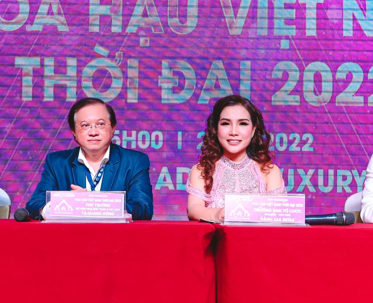 BTC cuộc thi vinh dự được đ&amp;oacute;n tiếp &amp;ocirc;ng Tạ Quang Đ&amp;ocirc;ng - Thứ trưởng Bộ Văn h&amp;oacute;a Thể thao v&amp;agrave; Du lịch