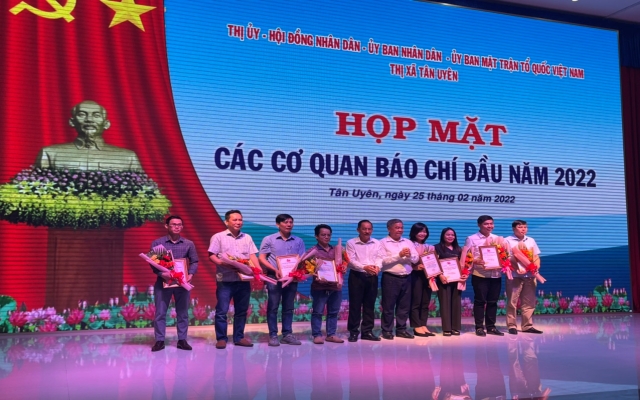 Với mục đ&amp;iacute;ch, chủ động tuy&amp;ecirc;n truyền, cung cấp th&amp;ocirc;ng tin về kết quả thực hiện nhiệm vụ ch&amp;iacute;nh trị của thị x&amp;atilde; T&amp;acirc;n Uy&amp;ecirc;n năm 2022 v&amp;agrave; những nhiệm vụ năm 2022