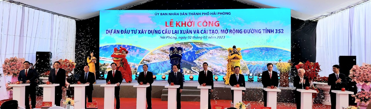 L&amp;atilde;nh đạo 2 tỉnh, th&amp;agrave;nh phố nhấn n&amp;uacute;t khởi c&amp;ocirc;ng dự  &amp;aacute;n cầu Lại Xu&amp;acirc;n, mở rộng cải tạo đường tỉnh lộ 325