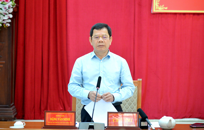 Chủ tịch UBND tỉnh Đặng Văn Minh ph&amp;aacute;t biểu kết luận v&amp;agrave; chỉ đạo tại buổi l&amp;agrave;m việc l&amp;atilde;nh đạo huyện B&amp;igrave;nh Sơn