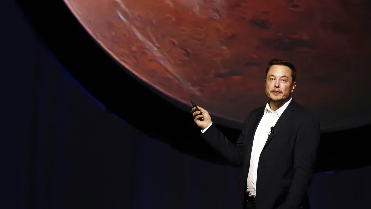 SpaceX đang chi qu&amp;aacute; nhiều tiền cho h&amp;agrave;ng kh&amp;ocirc;ng vũ trụ, t&amp;ecirc;n lửa