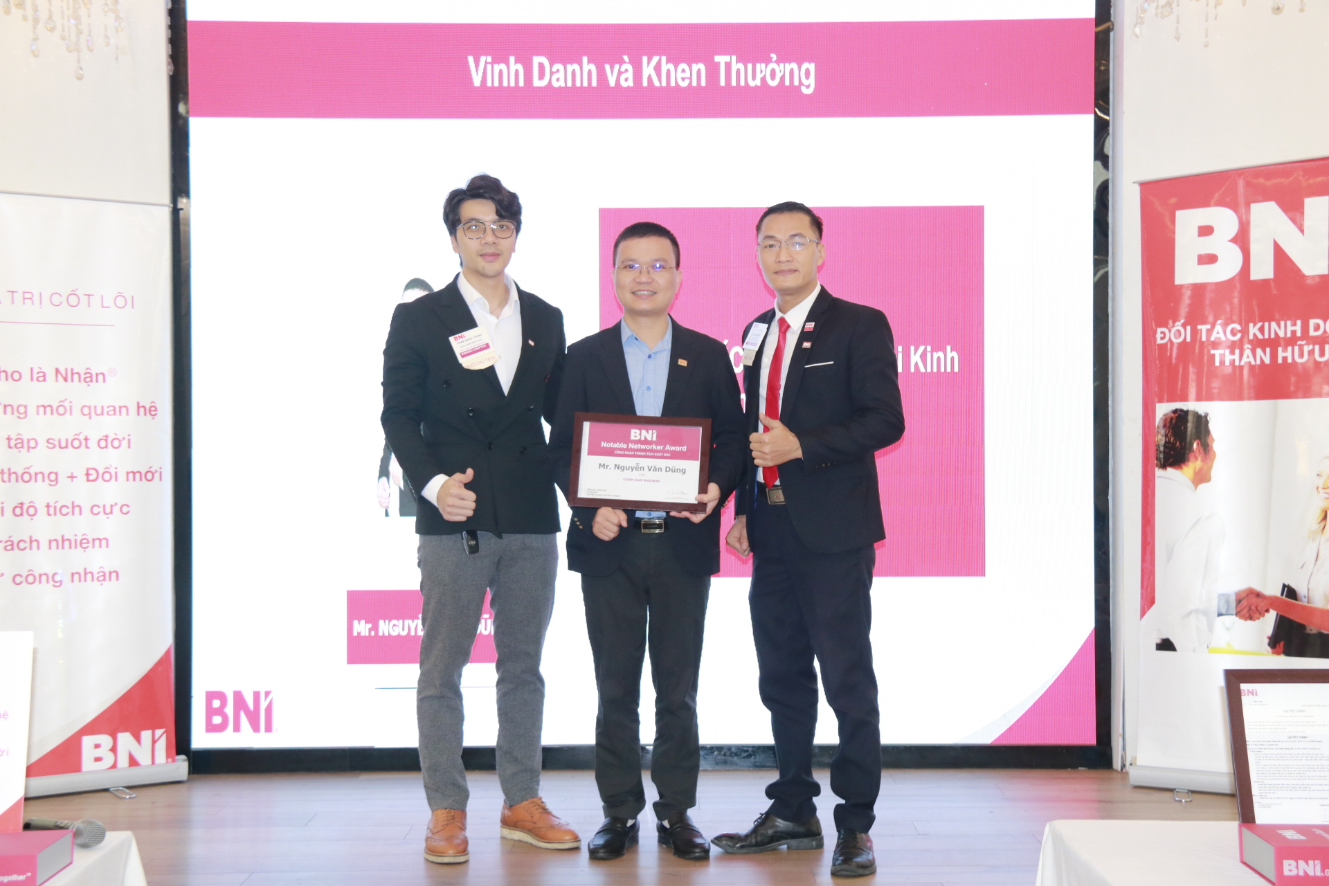 Vinh danh v&amp;agrave; khen thưởng th&amp;agrave;nh vi&amp;ecirc;n xuất sắc của BNI Kingdo Bắc Ninh