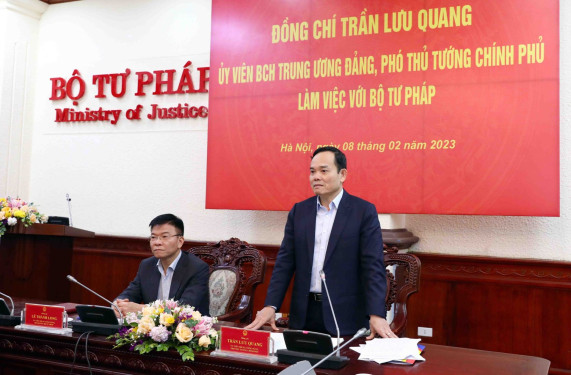 Phó Thủ tướng Trần Lưu Quang làm việc với Bộ tư pháp về xây dựng và hoàn thiện thể chế