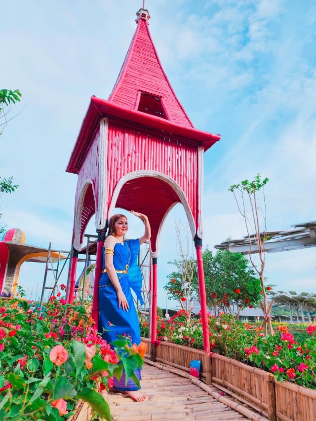 Du kh&amp;aacute;ch th&amp;iacute;ch th&amp;uacute; khi h&amp;oacute;a th&amp;acirc;n th&amp;agrave;nh c&amp;ocirc; g&amp;aacute;i Khmer
