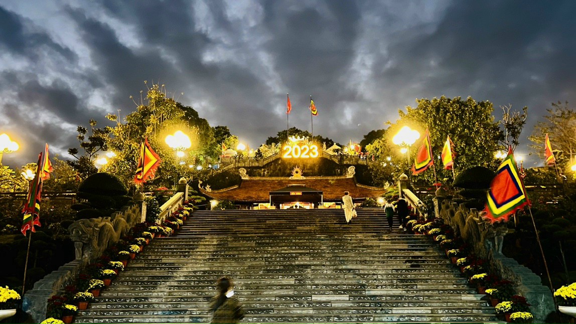 Đền Cửa &amp;Ocirc;ng chuẩn bị bước v&amp;agrave;o một trong 2 lễ hội lớn nhất trong năm. Lễ hội m&amp;ugrave;a xu&amp;acirc;n năm nay dự kiến diễn ra từ ng&amp;agrave;y 22 đến 23/2/2023 (tức ng&amp;agrave;y 3 đến 4/2 &amp;acirc;m lịch), với c&amp;aacute;c nghi lễ truyền thống
