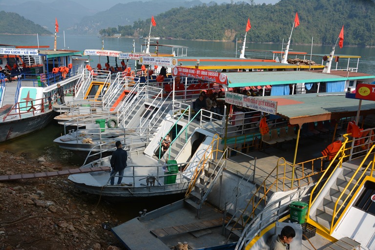 Nhiều con t&amp;agrave;u ho&amp;aacute;n cải m&amp;agrave; tr&amp;ocirc;ng như t&amp;agrave;u mới