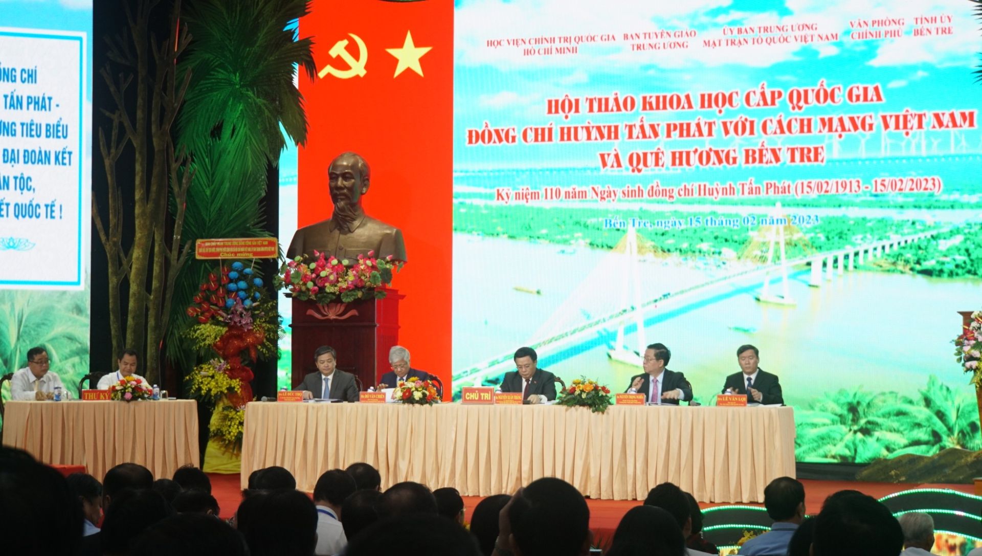 Quang  cảnh buổi hội thảo