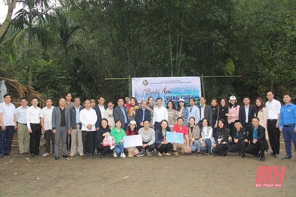 Mặc d&amp;ugrave; c&amp;ograve;n gặp nhiều kh&amp;oacute; khăn trong sản xuất kinh doanh nhưng c&amp;aacute;c doanh nghiệp lu&amp;ocirc;n l&amp;agrave;m tốt c&amp;ocirc;ng t&amp;aacute;c an sinh x&amp;atilde; hội chung tay x&amp;acirc;y dựng tỉnh nh&amp;agrave; ph&amp;aacute;t triển