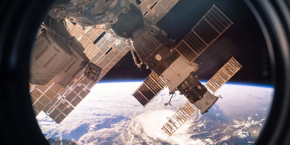 Trong năm 2023, chương tr&amp;igrave;nh AWS Space Accelerator t&amp;igrave;m kiếm c&amp;aacute;c c&amp;ocirc;ng ty khởi nghiệp s&amp;aacute;ng tạo c&amp;oacute; &amp;yacute; tưởng &amp;aacute;p dụng c&amp;aacute;c giải ph&amp;aacute;p vận h&amp;agrave;nh tr&amp;ecirc;n đ&amp;aacute;m m&amp;acirc;y