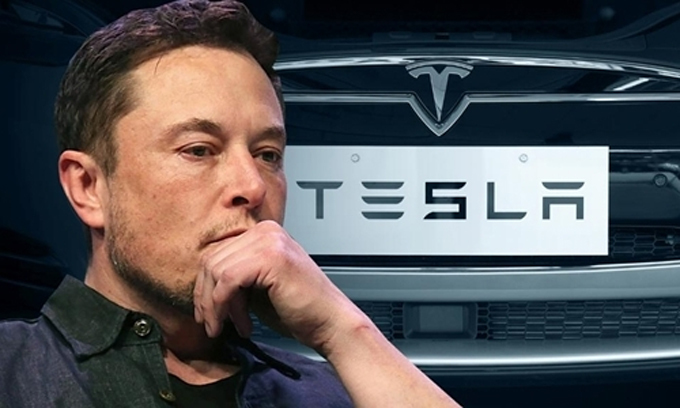 Ngay cả khi việc Tesla thu hồi 360.000 xe &amp;ocirc; t&amp;ocirc; được c&amp;ocirc;ng bố v&amp;agrave;o ng&amp;agrave;y 16/2, gi&amp;aacute; cổ phiếu của c&amp;ocirc;ng ty vẫn tăng 7% trong tuần qua
