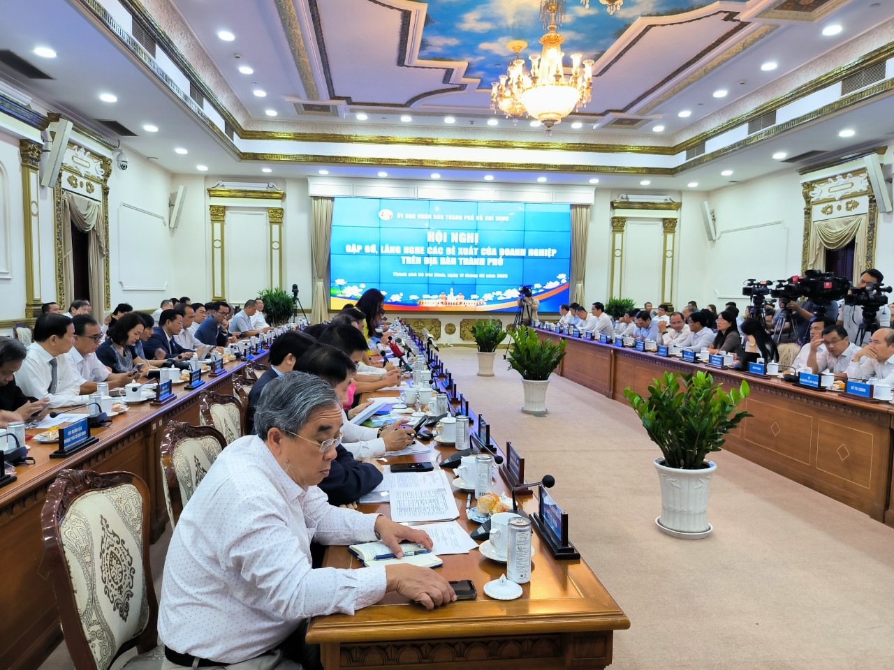 Nhiều đại diện từ c&amp;aacute;c Doanh nghiệp - Hội Doanh nghiệp tham gia tọa đ&amp;agrave;m