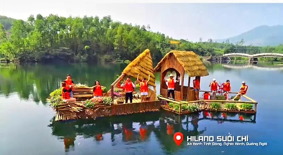Tham gia &amp;yacute; kiến tại sự kiện n&amp;agrave;y, &amp;ocirc;ng Nguyễn Hữu Hoa &amp;ndash; nh&amp;agrave; đầu tư khu du lịch Suối Ch&amp;iacute; (huyện Nghĩa H&amp;agrave;nh) cho rằng, Quảng Ng&amp;atilde;i đang thiếu c&amp;aacute;c dịch vụ để du kh&amp;aacute;ch &amp;ldquo;ti&amp;ecirc;u tiền&amp;rdquo;, nhất l&amp;agrave; về ban đ&amp;ecirc;m. Đ&amp;acirc;y l&amp;agrave; một thiếu s&amp;oacute;t rất lớn cần phải được khắc phục.