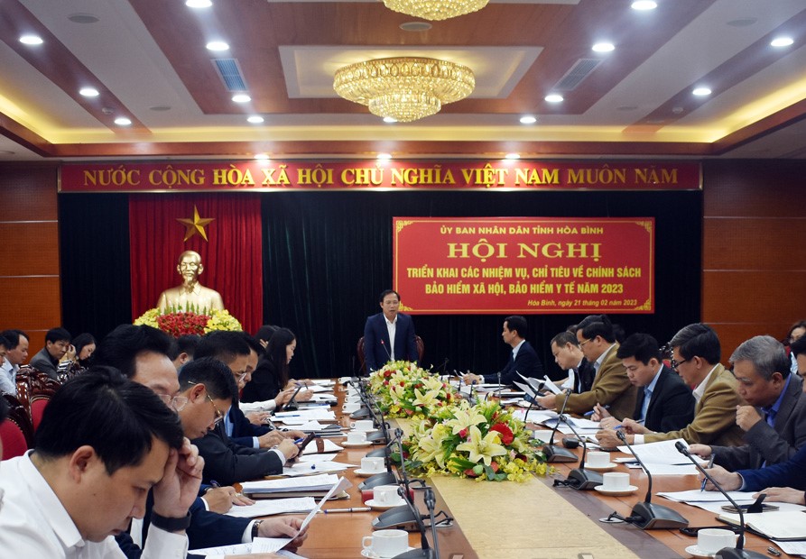 Ph&amp;oacute; Chủ tịch UBND tỉnh H&amp;ograve;a B&amp;igrave;nh Nguyễn Văn To&amp;agrave;n, ph&amp;aacute;t biểu tại hội nghị.