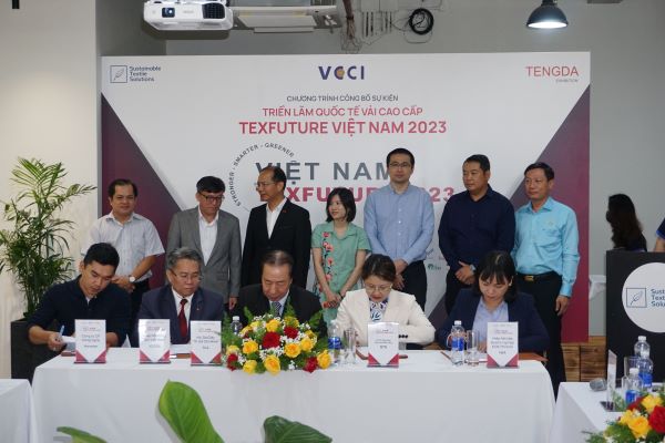 K&amp;yacute; kết MOU giữa STS v&amp;agrave; c&amp;aacute;c đối t&amp;aacute;c đồng h&amp;agrave;nh ph&amp;aacute;t triển hệ sinh th&amp;aacute;i chuỗi cung ứng vải bền vững &amp;amp; đổi mới s&amp;aacute;ng tạo