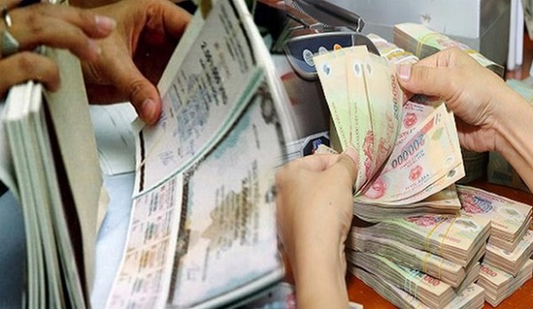 T&amp;iacute;nh theo lượng đ&amp;aacute;o hạn c&amp;aacute;c th&amp;aacute;ng trong năm 2023, giai đoạn giữa năm sẽ l&amp;agrave; căng thẳng đối với thị trường khi &amp;aacute;p lực tr&amp;aacute;i phiếu đến hạn lớn (Ảnh minh họa)