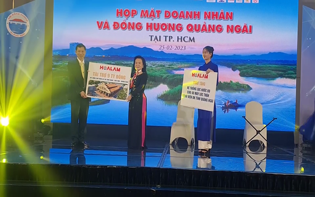 Tập đo&amp;agrave;n Hoa L&amp;acirc;m đ&amp;atilde; trao kinh ph&amp;iacute; 9 tỷ đồng để hỗ trợ x&amp;acirc;y dựng c&amp;ocirc;ng tr&amp;igrave;nh chợ ở x&amp;atilde; Tịnh Giang (Sơn Tịnh)