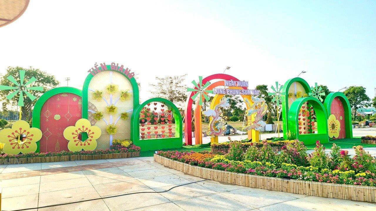 Đường hoa Xu&amp;acirc;n Gi&amp;aacute;p Th&amp;igrave;n 2024 Tiền Giang sẽ diễn ra từ 5/2 đến ng&amp;agrave;y 14/2/2024.