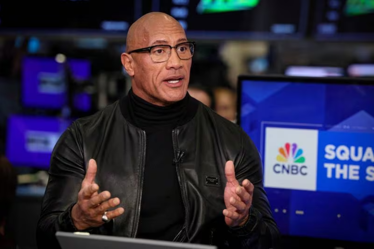 Gi&amp;aacute; trị t&amp;agrave;i sản r&amp;ograve;ng của Dwayne 'The Rock' Johnson ước t&amp;iacute;nh khoảng 800 triệu USD. Reuters