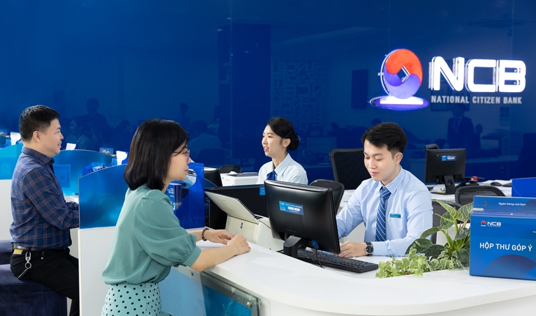 Chuyển tiền quốc tế qua ng&amp;acirc;n h&amp;agrave;ng được ưu chuộng v&amp;igrave; an to&amp;agrave;n, thuận tiện, nhanh ch&amp;oacute;ng