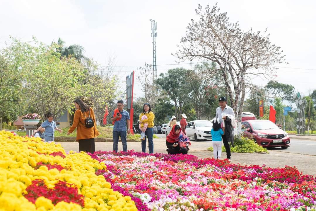 Theo thống k&amp;ecirc;, trong dịp Tết Nguy&amp;ecirc;n đ&amp;aacute;n Gi&amp;aacute;p Th&amp;igrave;n 2024, tỉnh đ&amp;oacute;n khoảng 311.435 lượt kh&amp;aacute;ch du lịch (chủ yếu nội địa), doanh thu đạt gần 70 tỷ đồng