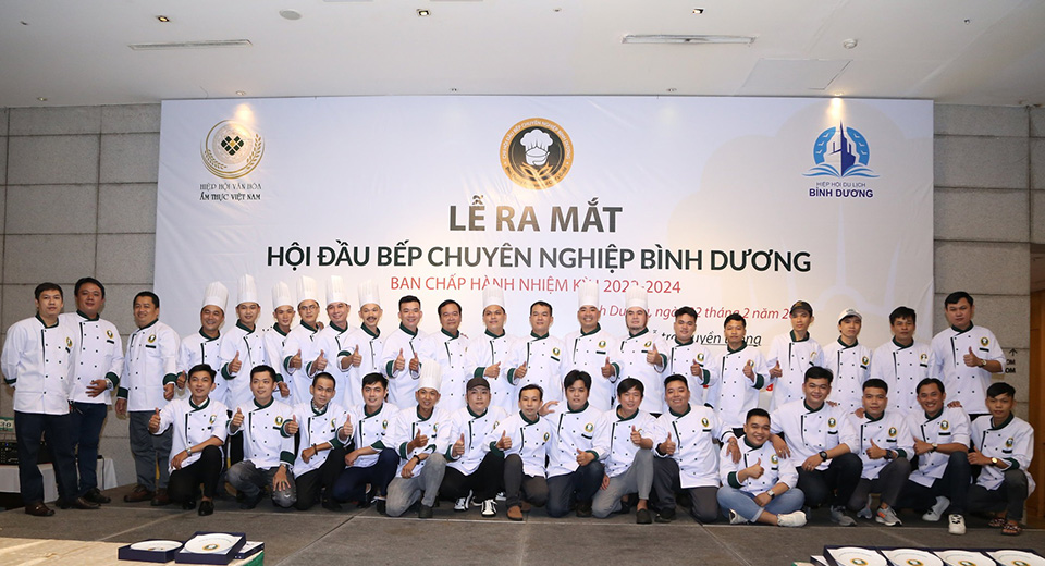 Hội Đầu bếp chuy&amp;ecirc;n nghiệp B&amp;igrave;nh Dương sẽ c&amp;oacute; buổi lễ kỷ niệm hai năm th&amp;agrave;nh lập v&amp;agrave; ra mắt với t&amp;ecirc;n gọi mới l&amp;agrave; Chi hội ẩm thực B&amp;igrave;nh Dương v&amp;agrave;o ng&amp;agrave;y 28-2 tới