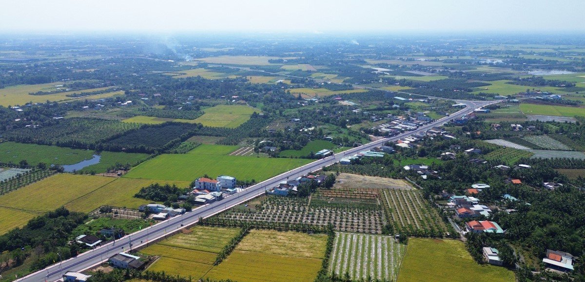 Đường V&amp;agrave;nh đai qua huyện Thủ Thừa tỉnh Long An