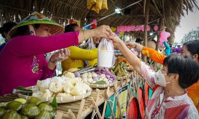 H&amp;agrave; Tĩnh đảm bảo thị trường m&amp;ugrave;a lễ hội an to&amp;agrave;n, văn minh