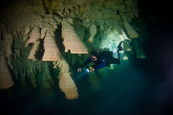 Chiêm ngưỡng một hiện tượng thiên nhiên đặc biệt - "chuông địa ngục"