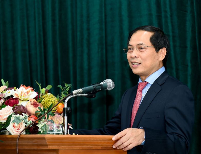 Thứ trưởng Thường trực Bộ Ngoại giao B&amp;ugrave;i Thanh Sơn