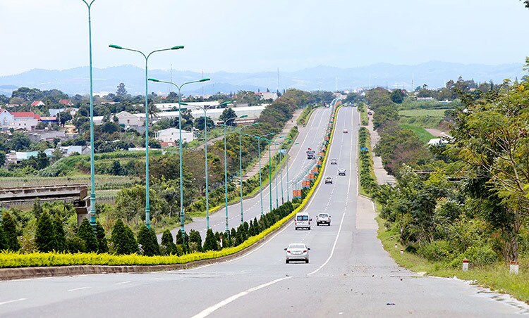 Theo thiết kế, Tuyến cao tốc T&amp;acirc;n Ph&amp;uacute; - Bảo Lộc c&amp;oacute; tổng chiều d&amp;agrave;i 67km, vốn đầu tư 19.470 tỷ đồng