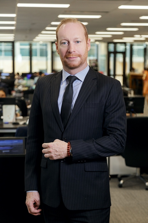 &amp;Ocirc;ng David Jackson l&amp;agrave; Tổng Gi&amp;aacute;m đốc của Colliers Việt Nam. Với hơn 18 năm kinh nghiệm về Dịch vụ Quản l&amp;yacute; Bất động sản Thương mại, &amp;ocirc;ng tư vấn cho c&amp;aacute;c kh&amp;aacute;ch h&amp;agrave;ng lớn đến từ nước ngo&amp;agrave;i, c&amp;aacute;c khu vực l&amp;acirc;n cận v&amp;agrave; trong nước