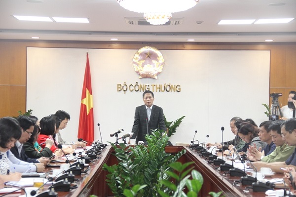 Bộ trưởng Trần Tuấn Anh chủ tr&amp;igrave; cuộc họp khẩn với c&amp;aacute;c đơn vị thuộc Bộ về c&amp;ocirc;ng t&amp;aacute;c ph&amp;ograve;ng chống dịch Covid-19