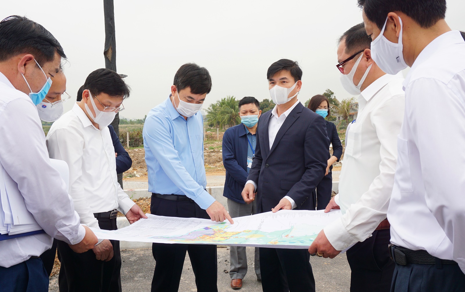 &amp;Ocirc;ng Ng&amp;ocirc; Ho&amp;agrave;ng Ng&amp;acirc;n, Ph&amp;oacute; B&amp;iacute; thư Thường trực Tỉnh ủy, kiểm tra bản đồ quy hoạch x&amp;acirc;y dựng TP U&amp;ocirc;ng B&amp;iacute;