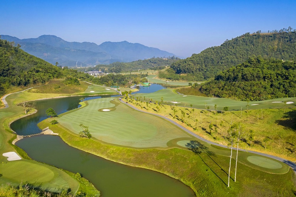 S&amp;acirc;n golf Hilltop Valley Golf Club được c&amp;aacute;c chuy&amp;ecirc;n gia đ&amp;aacute;nh gi&amp;aacute; cao về địa h&amp;igrave;nh, vị tr&amp;iacute;, cảnh quan, thiết kế&amp;hellip;