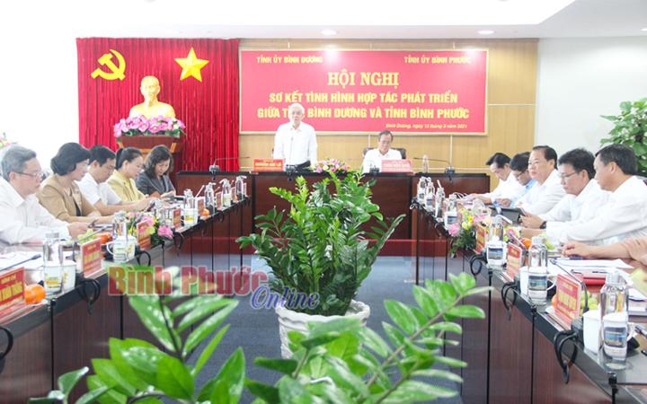 Ủy vi&amp;ecirc;n Trung ương Đảng, B&amp;iacute; thư Tỉnh ủy B&amp;igrave;nh Phước Nguyễn Văn Lợi, ph&amp;aacute;t biểu tại hội nghị