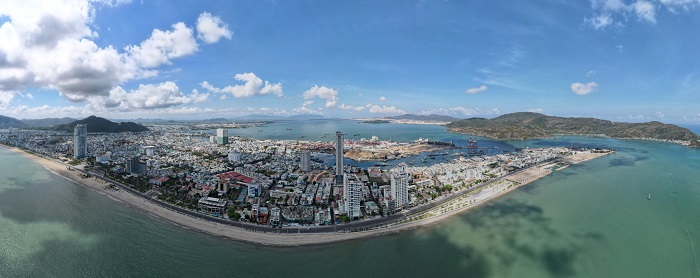 BĐS Quy Nhơn nói riêng và Bình Định nói chung đang là tâm điểm thu hút đầu tư. BĐS Quy Nhơn nói riêng và Bình Định nói chung đang là tâm điểm thu hút đầu tư.