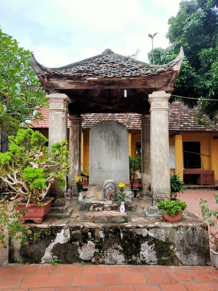 Bia đ&amp;aacute; cổ tại ch&amp;ugrave;a Phổ Quang x&amp;atilde; Xu&amp;acirc;n Lũng, nơi lưu giữ nhiều dấu t&amp;iacute;ch lịch sử của