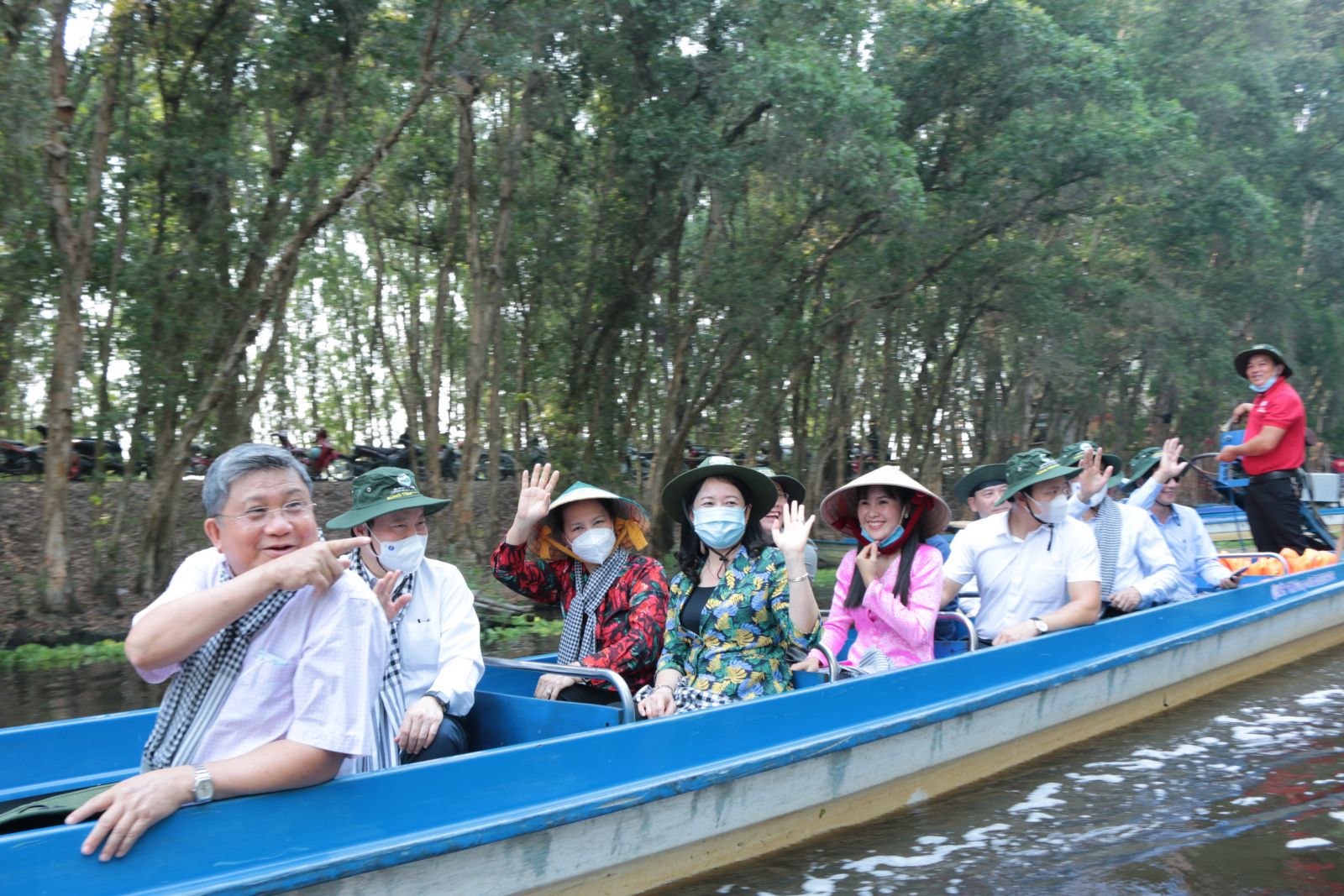 Chủ tịch Quốc hội Nguyễn Thị Kim Ng&amp;acirc;n đ&amp;aacute;nh gi&amp;aacute; cao nh&amp;agrave; đầu tư đ&amp;atilde; nỗ lực cho ra đời sản phẩm du lịch mới, độc đ&amp;aacute;o, tạo th&amp;ecirc;m điểm đến l&amp;yacute; tưởng thu h&amp;uacute;t du kh&amp;aacute;ch