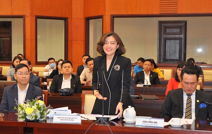 B&amp;agrave; Trương L&amp;yacute; Ho&amp;agrave;ng Phi - Ph&amp;oacute; Chủ tịch Hội Doanh nh&amp;acirc;n trẻ TP. Hồ Ch&amp;iacute; Minh: TP. Hồ Ch&amp;iacute; Minh cần c&amp;oacute; chương tr&amp;igrave;nh, ch&amp;iacute;nh s&amp;aacute;ch thiết thực hỗ trợ doanh nghiệp trong lĩnh vực khởi nghiệp