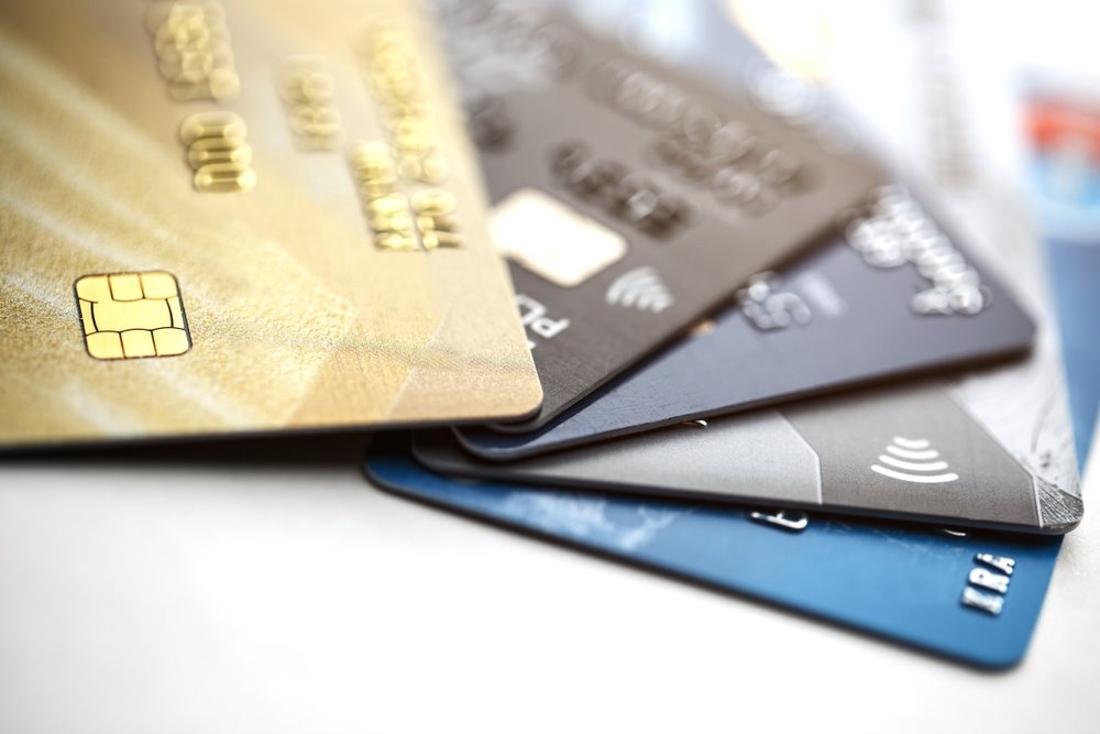Từ h&amp;ocirc;m nay 31/3, ng&amp;acirc;n h&amp;agrave;ng dừng ph&amp;aacute;t h&amp;agrave;nh thẻ ATM m&amp;atilde; vạch