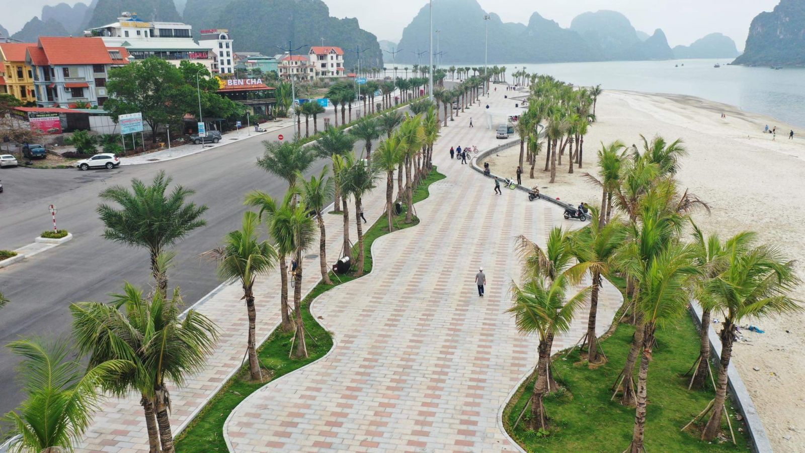 khu b&amp;atilde;i tắm, kh&amp;ocirc;ng chỉ đảm bảo về cảnh quan, kh&amp;ocirc;ng gian, đặc biệt về m&amp;ocirc;i trường nước thải, bằng nguồn ng&amp;acirc;n s&amp;aacute;ch th&amp;agrave;nh phố v&amp;agrave; nguồn vốn vay ODA sẽ đầu tư hệ thống xử l&amp;yacute; nước thải, khắc phục triệt để t&amp;igrave;nh trạng &amp;ocirc; nhiễm... Đảm bảo điều kiện, ti&amp;ecirc;u chuẩn m&amp;ocirc;i trường cho b&amp;atilde;i tắm phục vụ người d&amp;acirc;n.