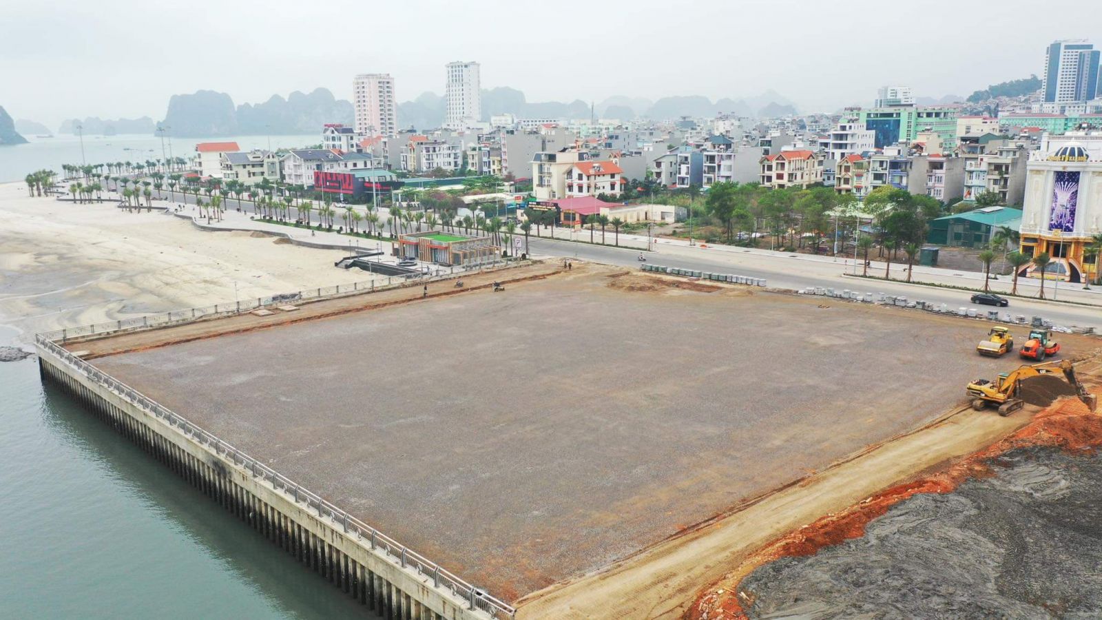 Hạng mục b&amp;atilde;i đỗ xe rộng 1,4ha đang được khẩn trương ho&amp;agrave;n thiện v&amp;agrave; đưa v&amp;agrave;o hoạt động trong cuối th&amp;aacute;ng 4/2021