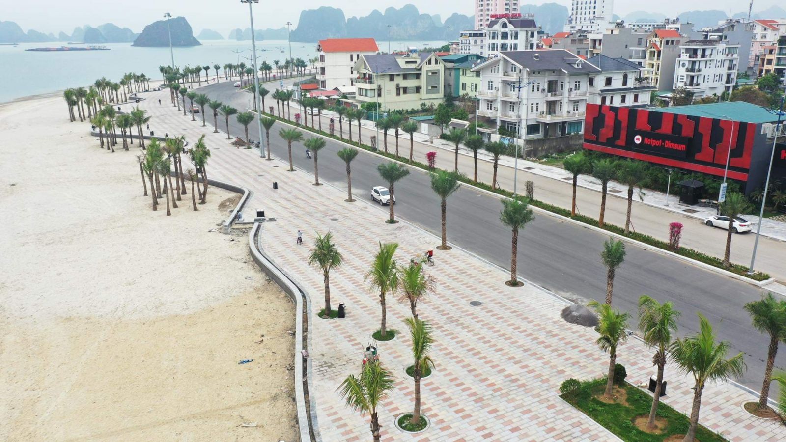 Khi b&amp;atilde;i tắm H&amp;ograve;n Gai được đưa v&amp;agrave;o sử dụng sẽ h&amp;igrave;nh th&amp;agrave;nh c&amp;ugrave;ng tuyến đường dạo bao biển ngắm cảnh Vịnh Hạ Long tuyệt đẹp, l&amp;agrave; nơi c&amp;oacute; thể tổ chức c&amp;aacute;c lễ hội, sự kiện quy m&amp;ocirc; nhỏ; b&amp;atilde;i tắm biển văn minh, an to&amp;agrave;n... tất cả sẽ tạo n&amp;ecirc;n điểm nhấn tham quan du lịch mới, tăng sức hấp dẫn đối với du kh&amp;aacute;ch...