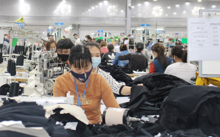 Người lao động l&amp;agrave;m việc tại C&amp;ocirc;ng ty TNHH Yida Việt Nam (Cụm c&amp;ocirc;ng nghiệp thị trấn Cẩm Kh&amp;ecirc;, huyện Cẩm Kh&amp;ecirc;)