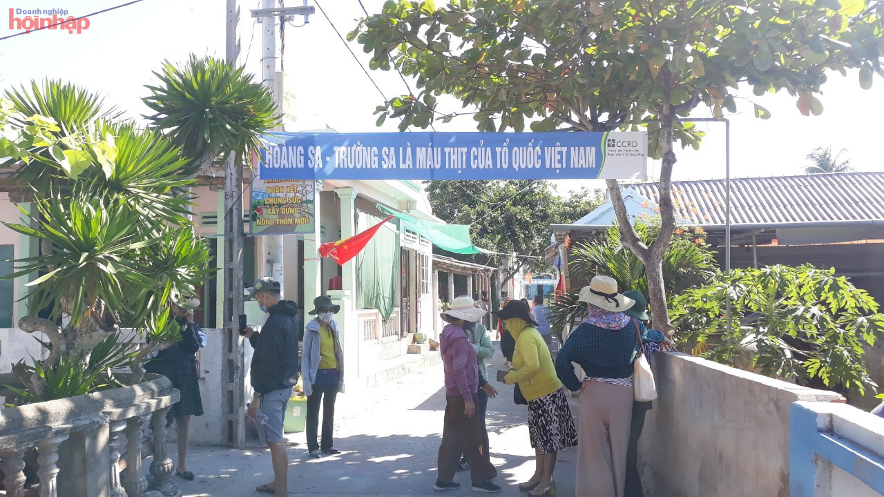 Ngo&amp;agrave;i vấn đề ph&amp;aacute;t triển du lịch ra, đảo L&amp;yacute; Sơn c&amp;ograve;n c&amp;oacute; &amp;yacute; nghĩa rất lớn về chủ quyền.