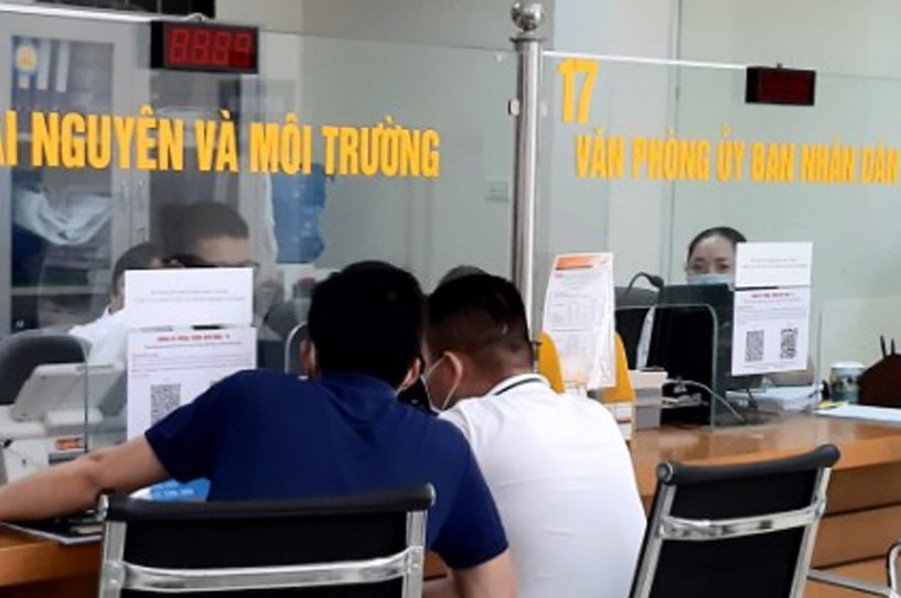 Trung t&amp;acirc;m Phục vụ h&amp;agrave;nh ch&amp;iacute;nh c&amp;ocirc;ng tỉnh H&amp;ograve;a B&amp;igrave;nh tạo thuận lợi cho c&amp;aacute;c tổ chức, c&amp;aacute; nh&amp;acirc;n đến giải quyết c&amp;aacute;c thủ tục h&amp;agrave;nh ch&amp;iacute;nh.