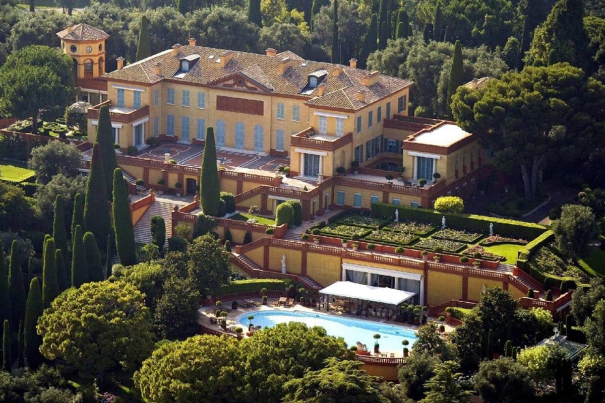 Villa Leopolda nằm giữa hai khu vực thuộc h&amp;agrave;ng đẹp nhất thế giới l&amp;agrave; Monaco v&amp;agrave; Nice (Ph&amp;aacute;p)